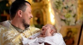 Крещение ребенка. Как выбрать крестных родителей IsMama до года